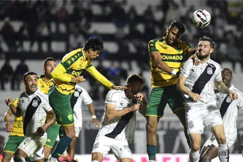 Ponte Preta quyết tâm có điểm trước Criciuma